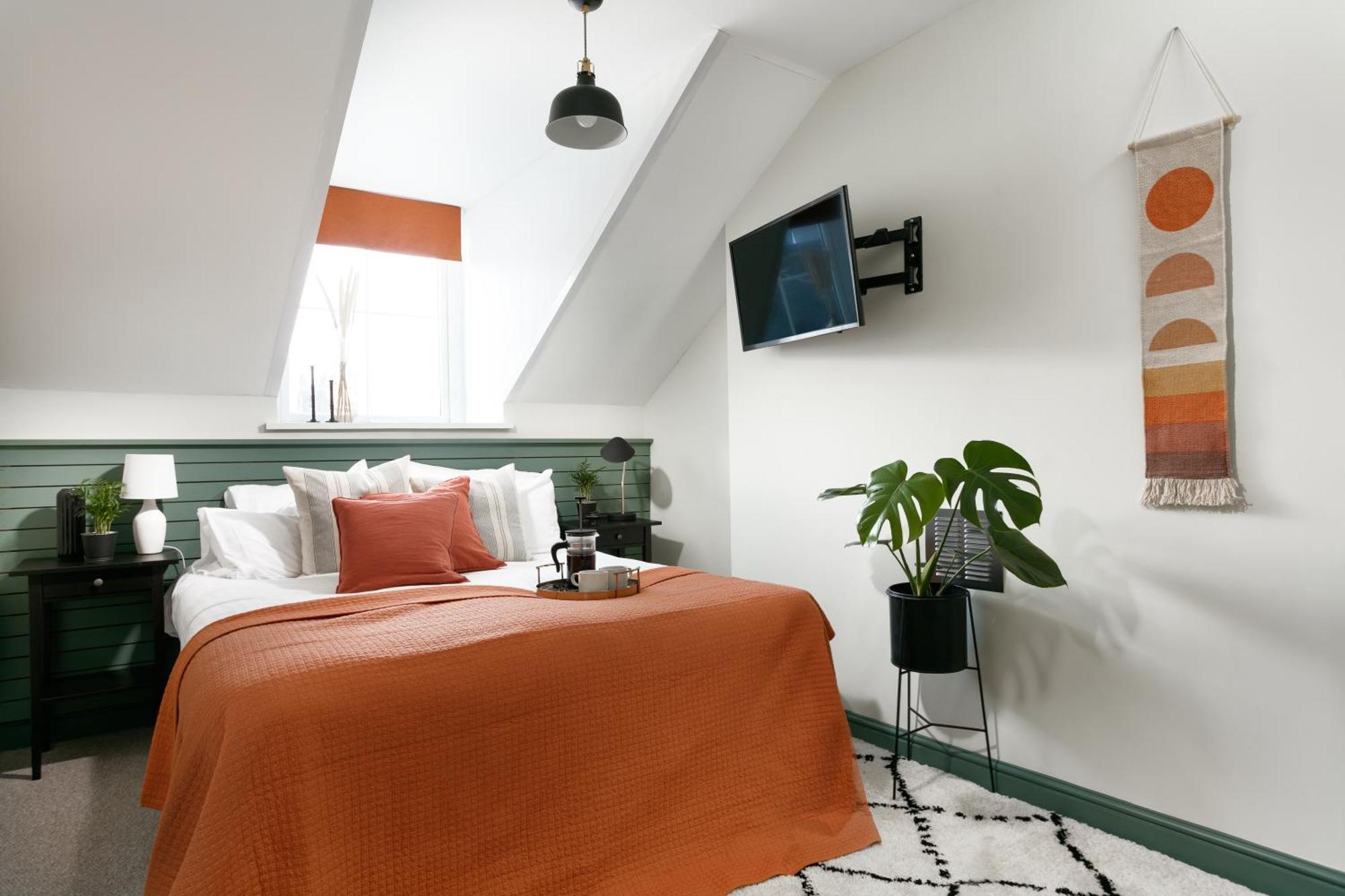 New Luxury For 2024 - Central Plymouth House - Sleeps 10 - Access To Plymouth Town - Close To The Barbican - Pets Welcome - Parking Available - By Luxe Living By Sophia Exterior foto